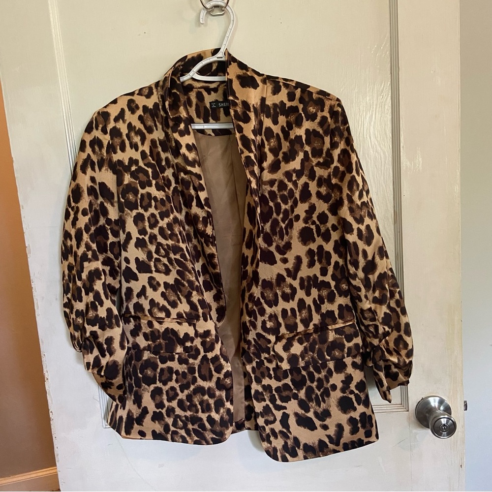 Women’s Cheetah print blazer from SHEIN